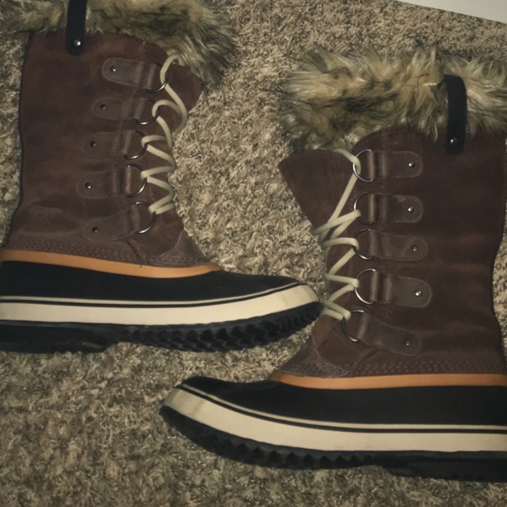 Sorel Joan if Arctic boot